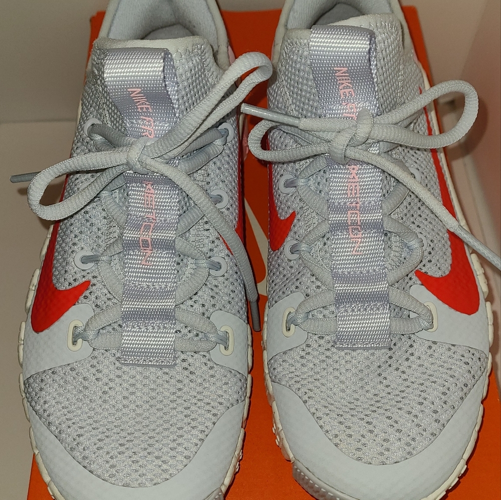 Nike Free Metcon 3  Football Grey Women's Size 7.5 Training Shoes